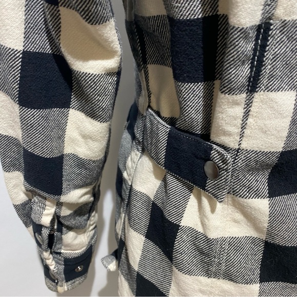 Duluth Trading Shacket Shirt Jacket Cream Black Check Fleece Lined Women's small - Picture 8 of 9